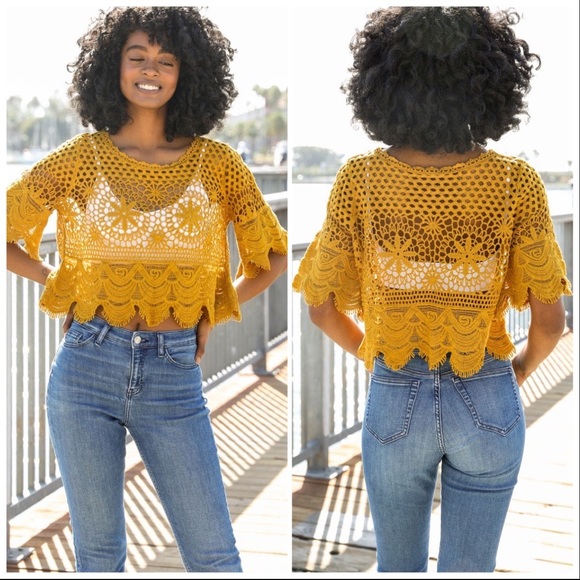 Diane Crochet Short Sleeve Crop Top - Picture 8 of 12